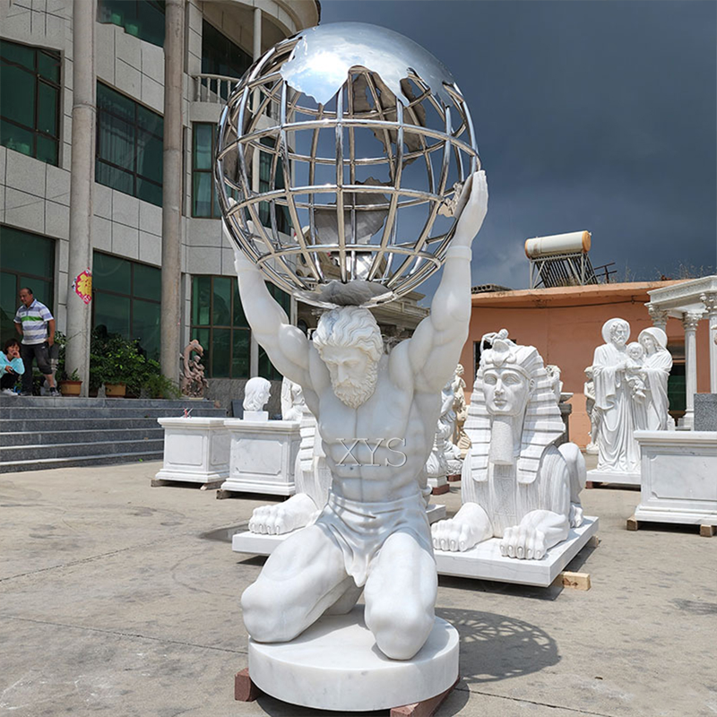 Scultura del globo scolpito nella pietra di Atlas