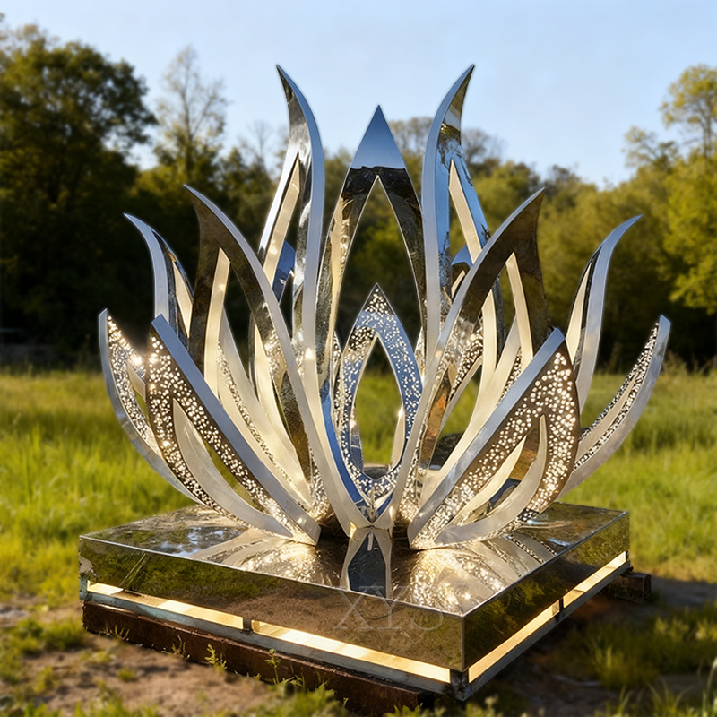 Scultura di loto illuminata a specchio di loto di luce